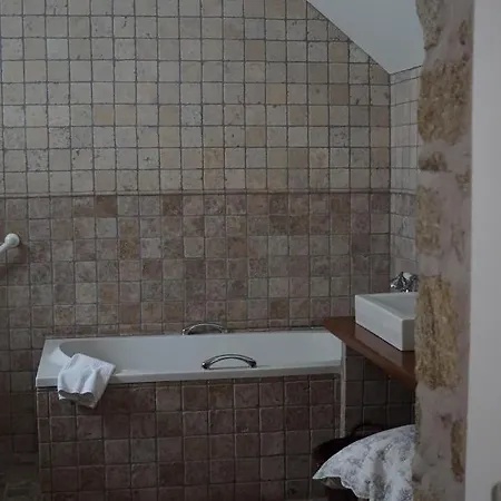 Manoir Des Douets Fleuris Отель 3*
