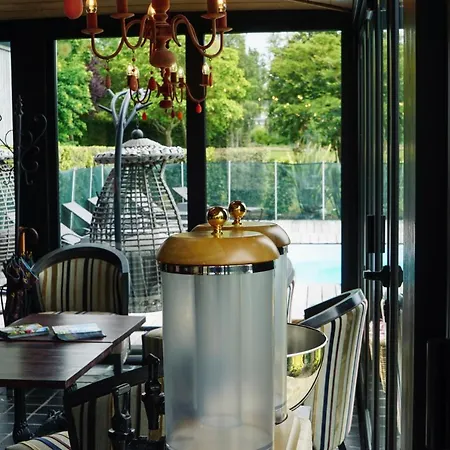 Hotel Manoir Des Douets Fleuris 3*