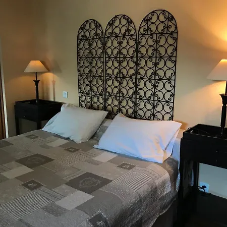 Manoir Des Douets Fleuris Hotel Cancale