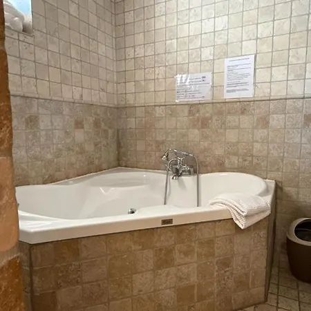 Manoir Des Douets Fleuris Канкаль