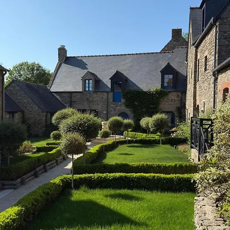 Manoir Des Douets Fleuris Отель