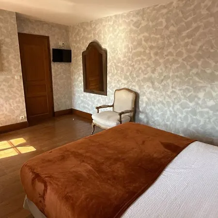 Отель Manoir Des Douets Fleuris 3*